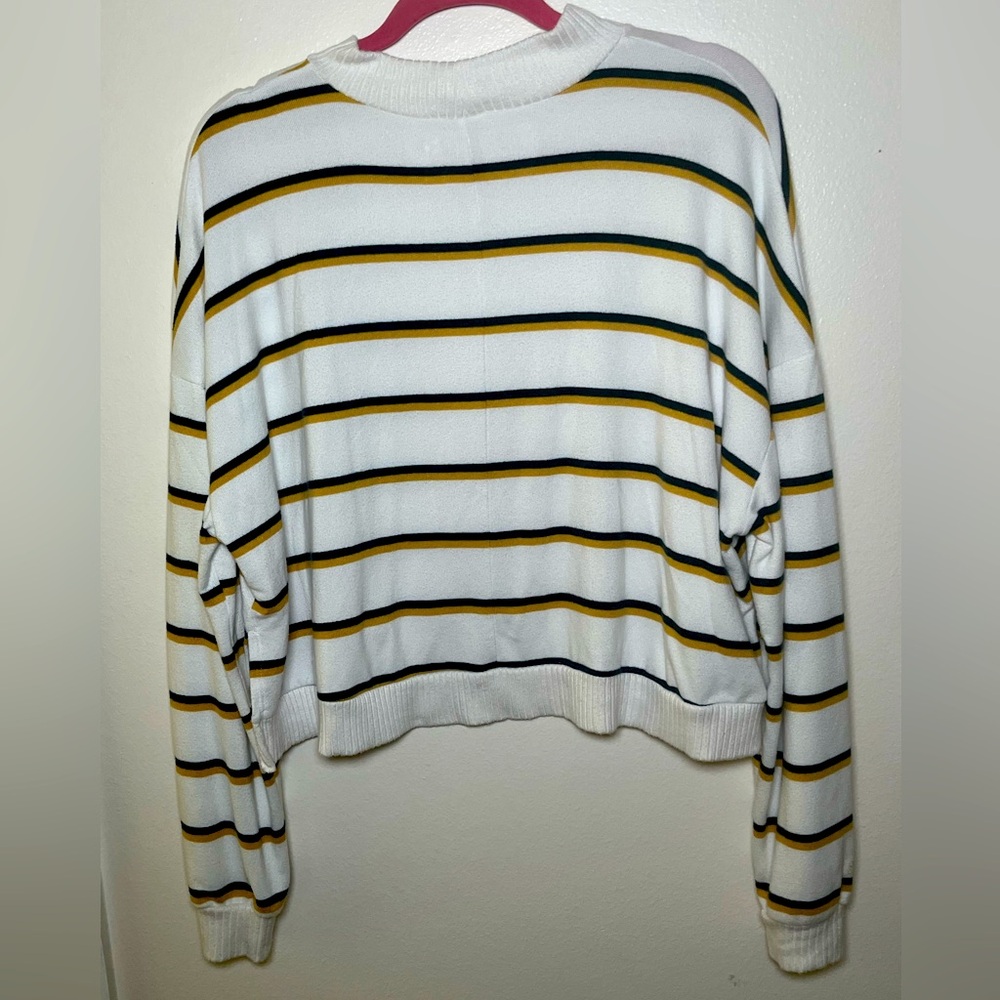 Women’s crop sweater striped size large